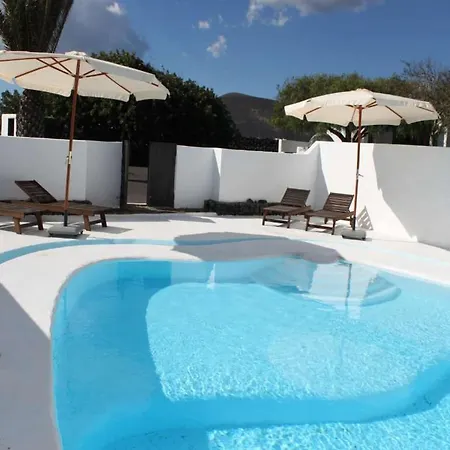 Sleeps 8 Pool Wifi Vila *