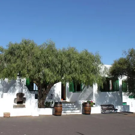Sleeps 8 Pool Wifi Masdache