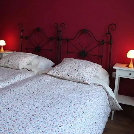 Sleeps 8 Pool Wifi Masdache