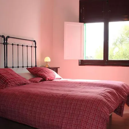 Sleeps 8 Pool Wifi Vila