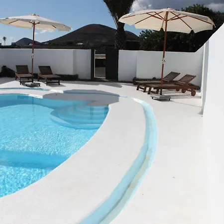 Sleeps 8 Pool Wifi Vila *